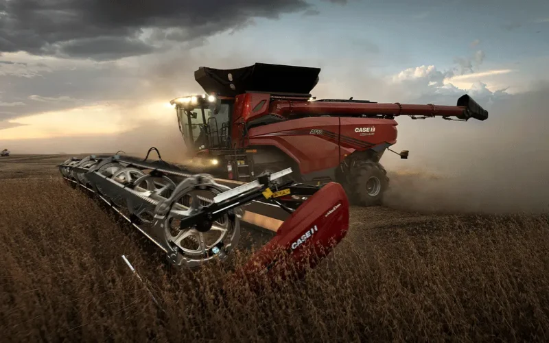 plataforma_em_campo_visao_lateral_operando_ao_fim_da_tarde